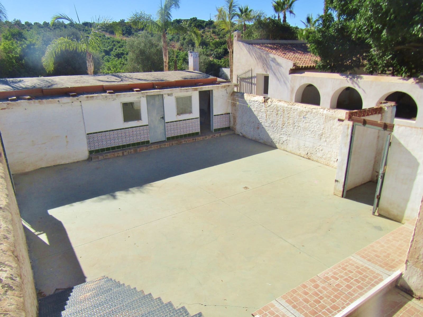 14 soveværelse Finca/Landehus til salg i Caleta de Velez med swimmingpool garage - € 745.000 (Ref: 7136597)