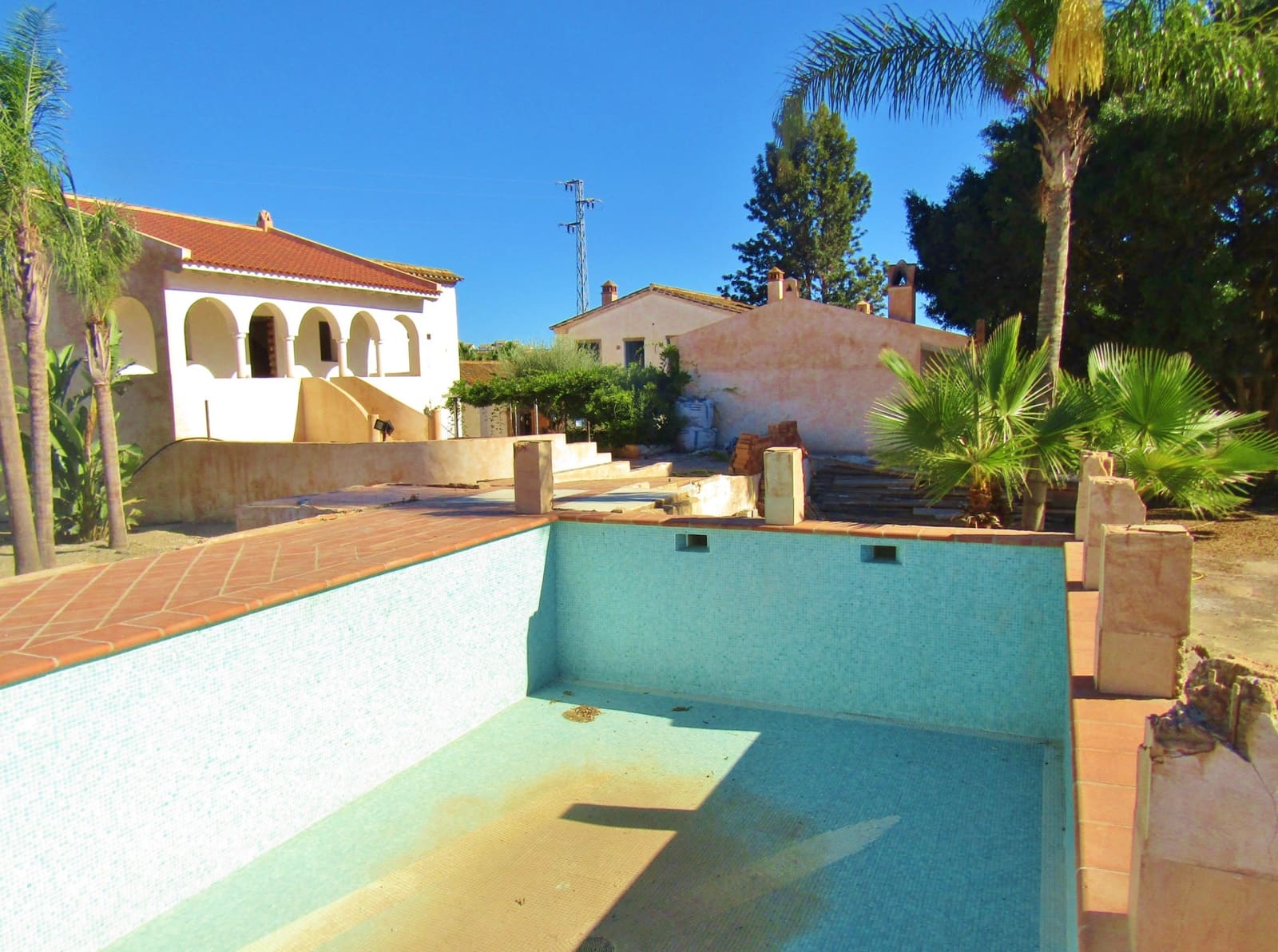 14 soveværelse Finca/Landehus til salg i Caleta de Velez med swimmingpool garage - € 745.000 (Ref: 7136597)