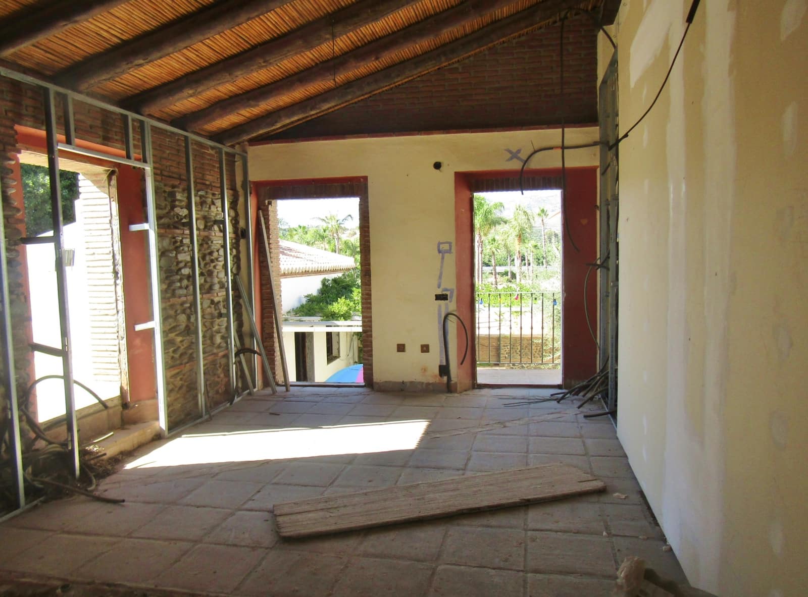 14 soveværelse Finca/Landehus til salg i Caleta de Velez med swimmingpool garage - € 745.000 (Ref: 7136597)