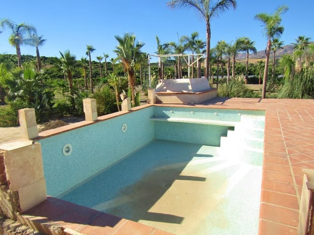 14 soverom Finca/Herregård til salgs i Caleta de Vélez, Vélez-Málaga med svømmebasseng garasje - € 745 000 (Ref: 7136597)