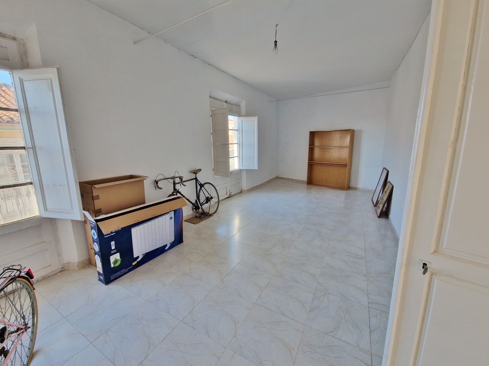 12 soverom Hus til salgs i Velez-Malaga med svømmebasseng garasje - € 1 050 000 (Ref: 7297165)