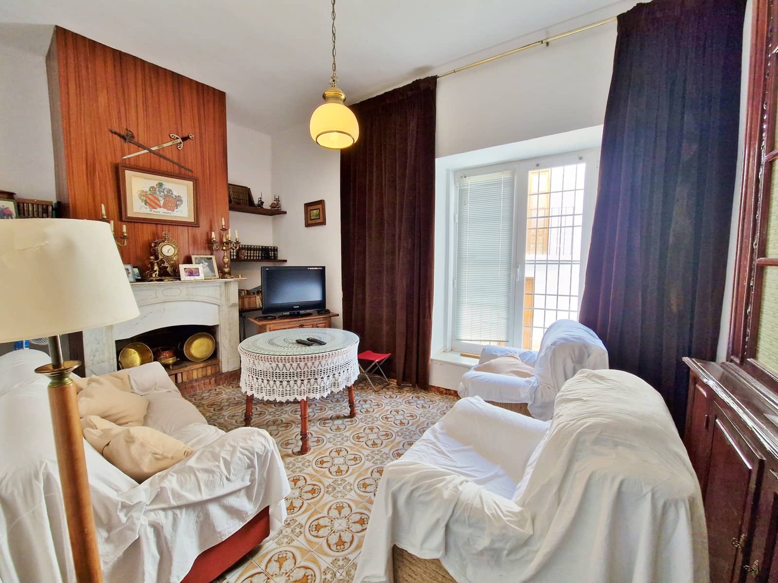 12 soverom Hus til salgs i Velez-Malaga med svømmebasseng garasje - € 1 050 000 (Ref: 7297165)