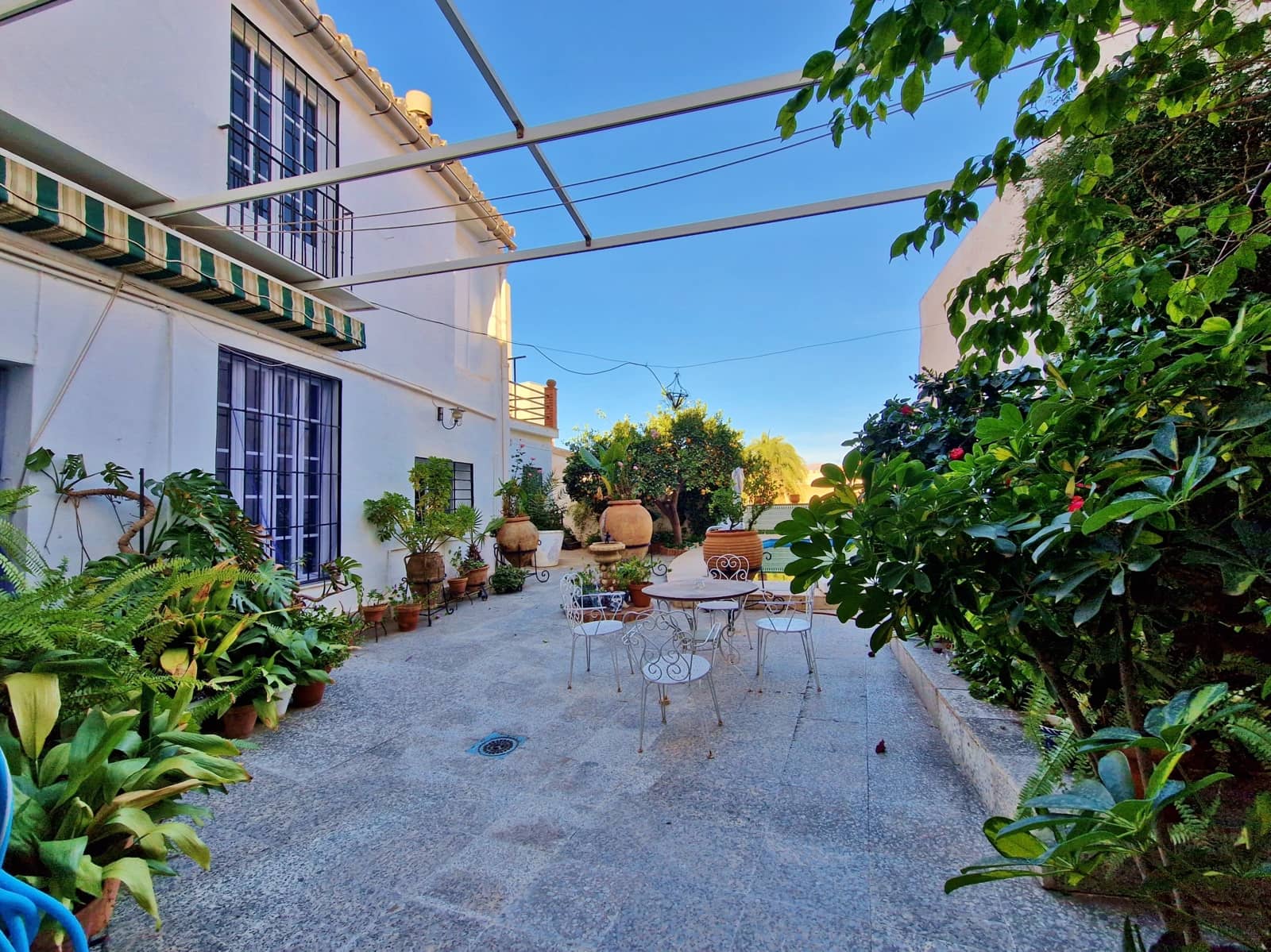 12 soverom Hus til salgs i Velez-Malaga med svømmebasseng garasje - € 1 050 000 (Ref: 7297165)