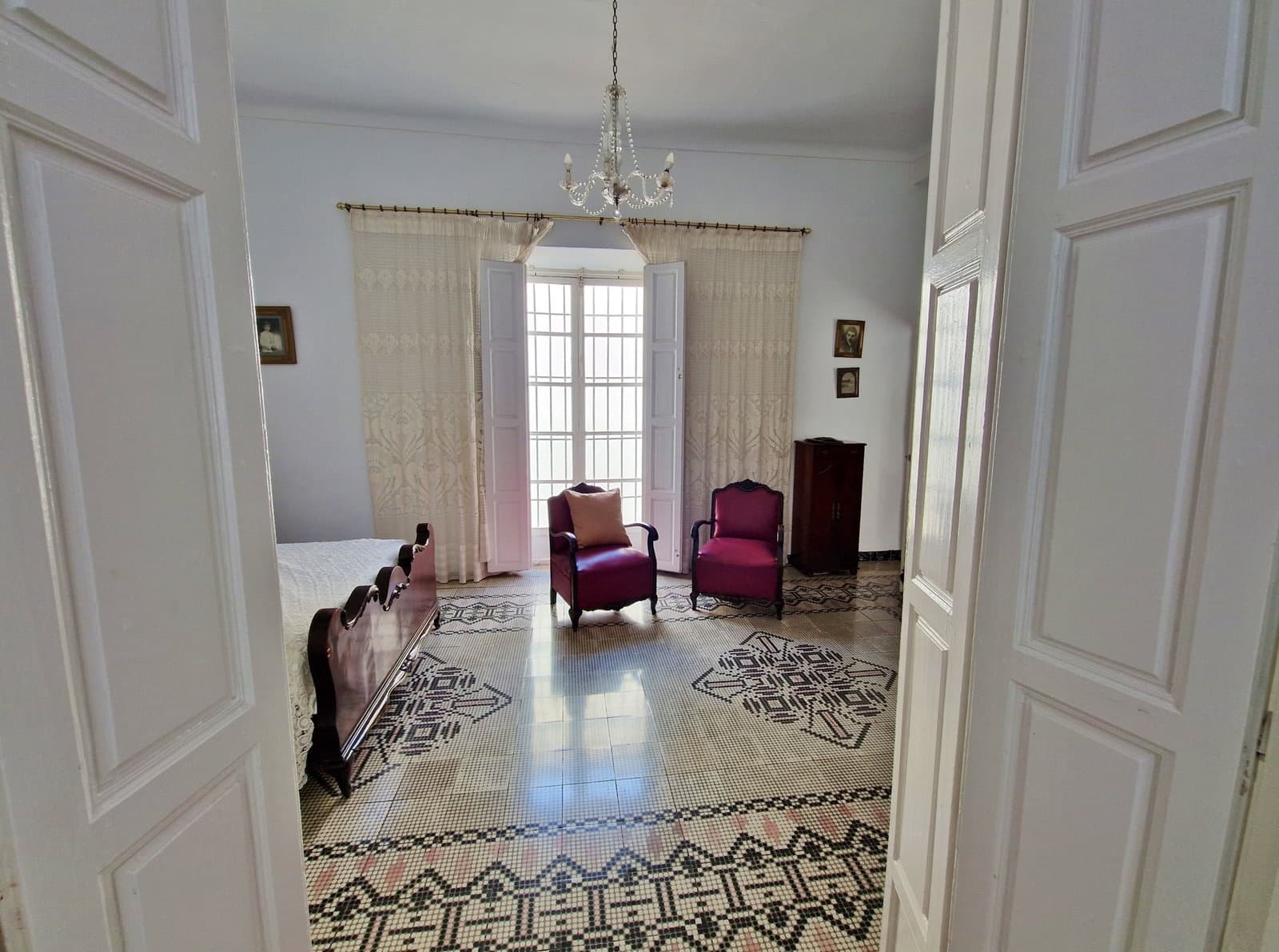 12 sypialnia Dom na sprzedaż w Velez-Malaga z basenem garażem - 1 050 000 € (Ref: 7297165)
