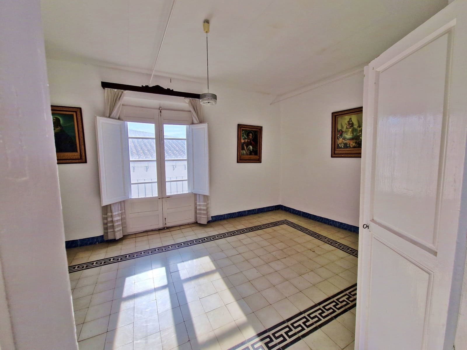 12 sypialnia Dom na sprzedaż w Velez-Malaga z basenem garażem - 1 050 000 € (Ref: 7297165)