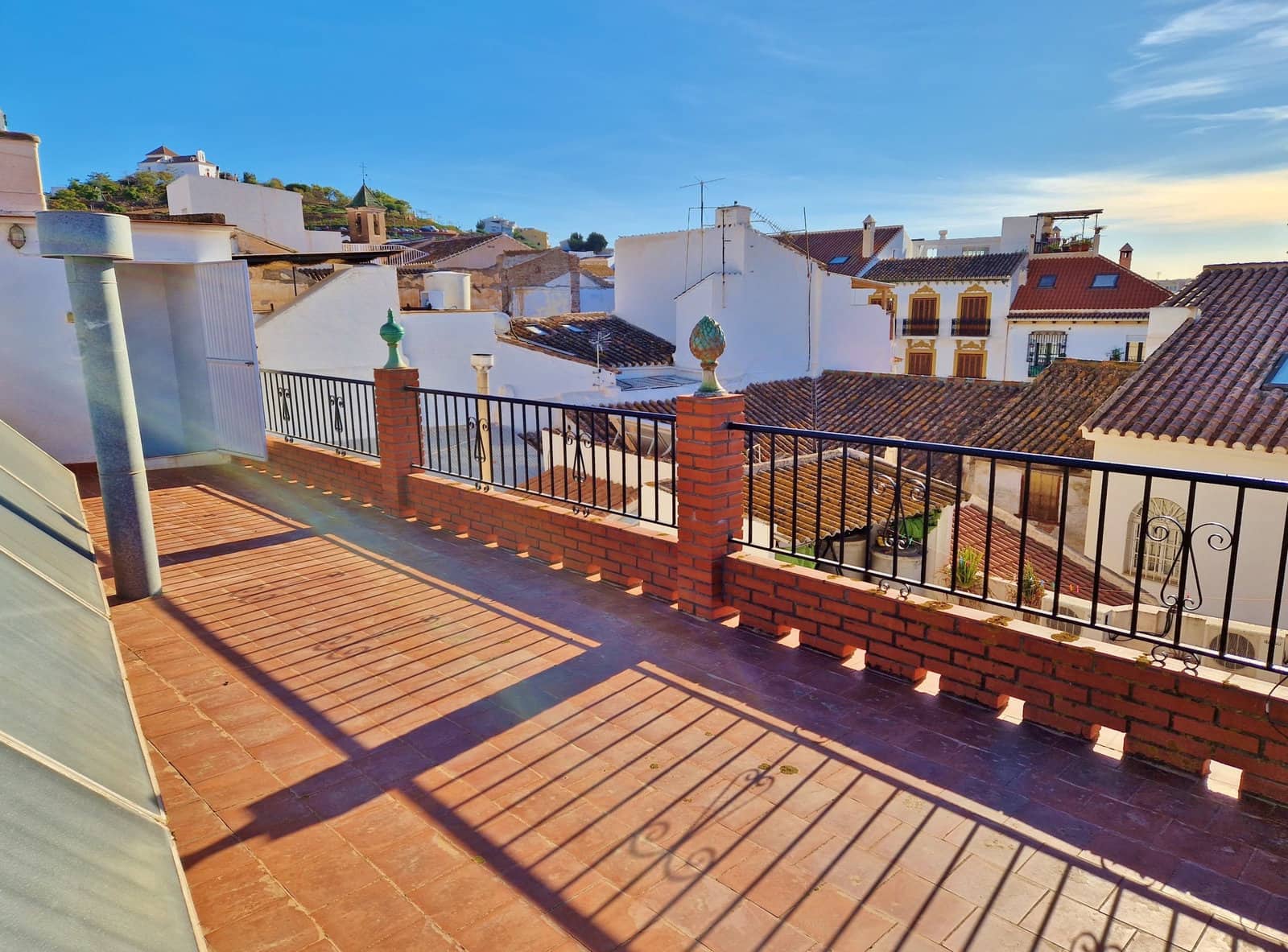 12 sypialnia Dom na sprzedaż w Velez-Malaga z basenem garażem - 1 050 000 € (Ref: 7297165)
