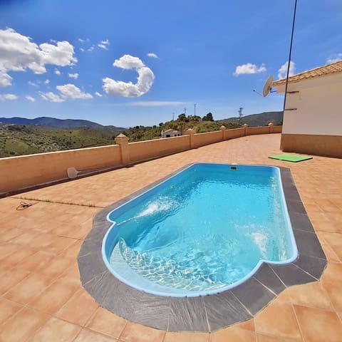Finca/Casa Rural de 3 habitaciones en Canillas de Aceituno en venta con piscina garaje - 299.000 € (Ref: 7602431)