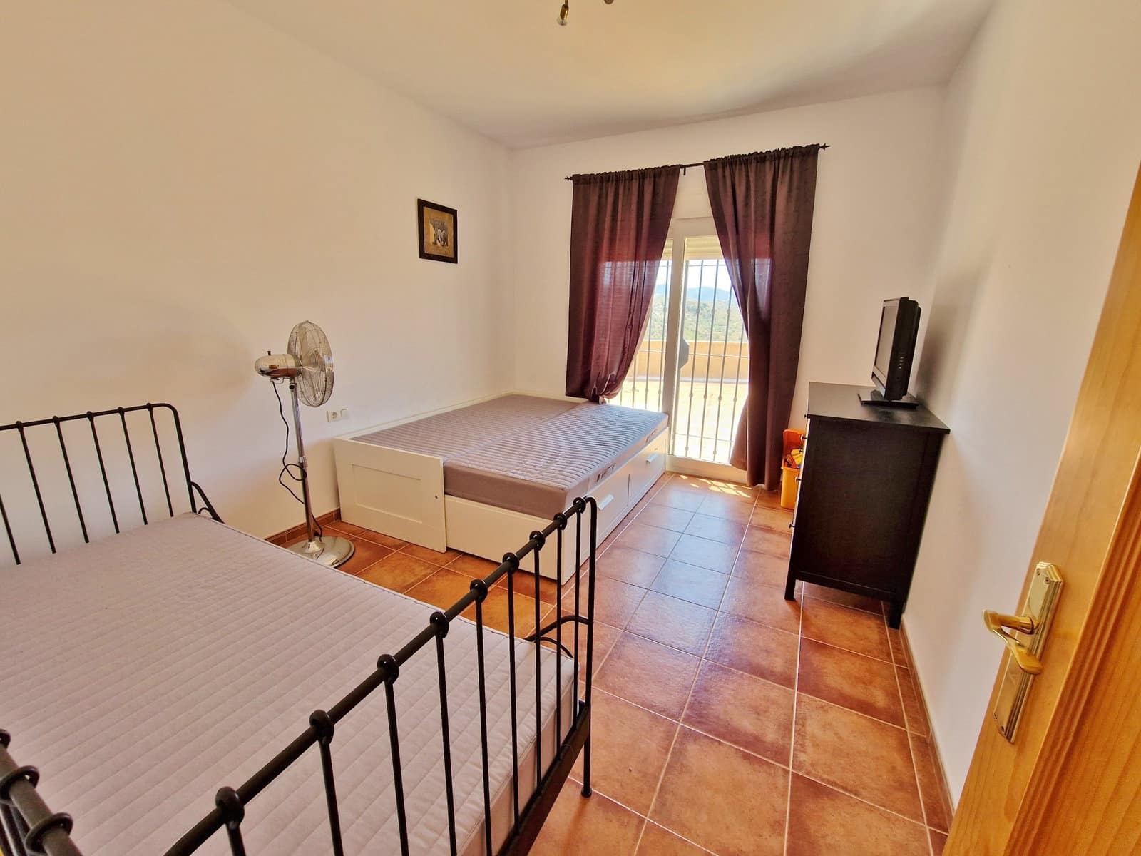 3 sypialnia Finka/Dom wiejski na sprzedaż w Canillas de Aceituno z basenem garażem - 299 000 € (Ref: 7602431)
