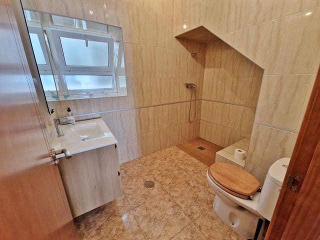 5 soveværelse Byhus til salg i Viñuela - € 229.000 (Ref: 7657256)