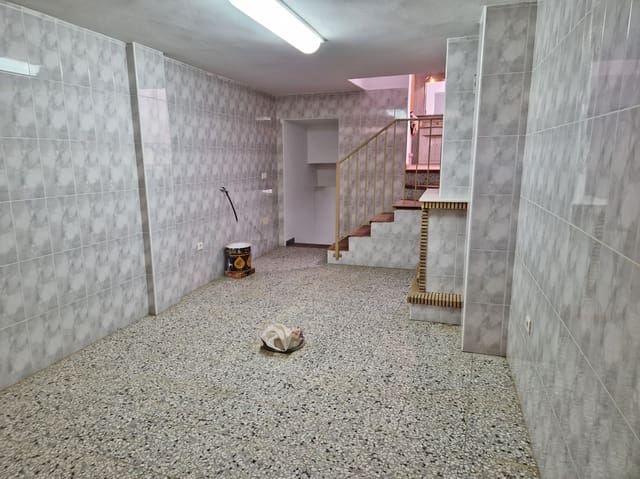 4 makuuhuone Omakotitalo myytävänä paikassa Salto del Negro, Cútar mukana 
autotalli - 155 000 € (Ref: 7900480)