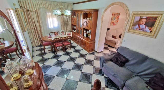 6 makuuhuone Omakotitalo myytävänä paikassa Pasada de Granadillo, Canillas de Aceituno mukana 
autotalli - 137 000 € (Ref: 7992827)