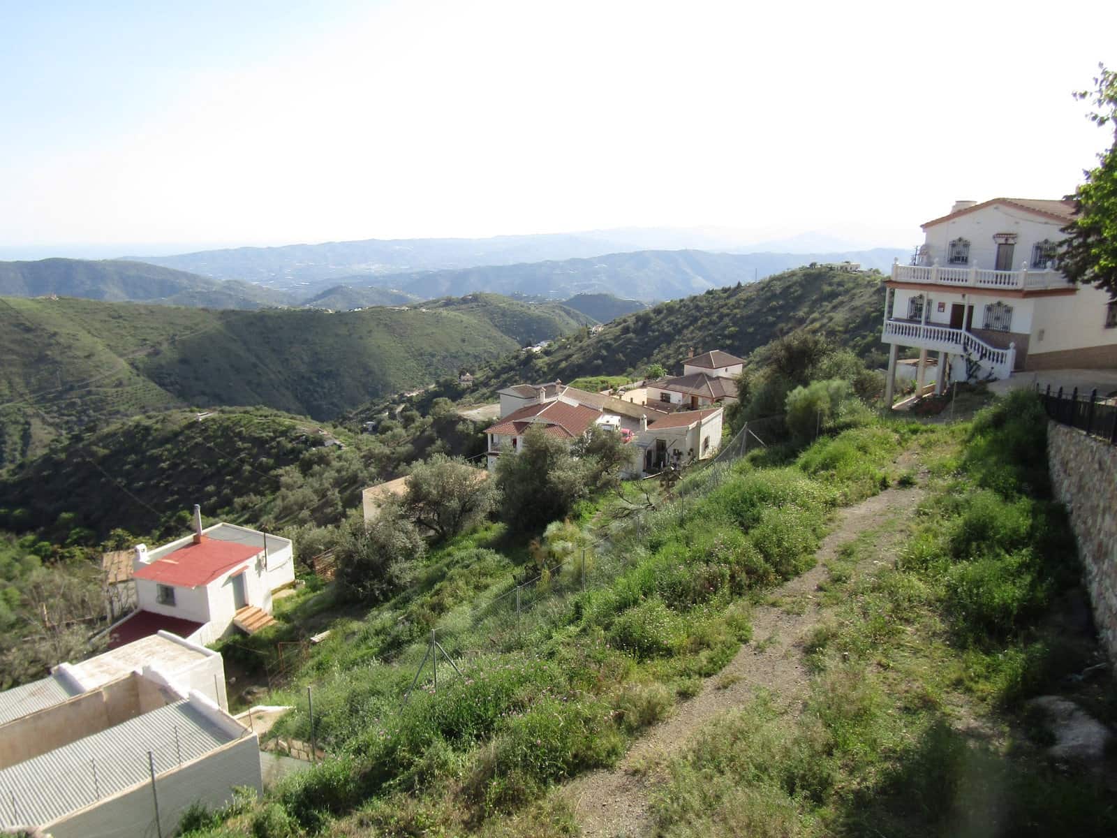 Grunde uden byggetilladelser til salg i Canillas de Aceituno - € 100.000 (Ref: 8339126)