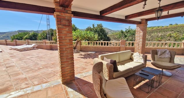 5 sovrum Finca/Hus på landet till salu i Trapiche, Vélez-Málaga med pool garage - 695 000 € (Ref: 8372323)