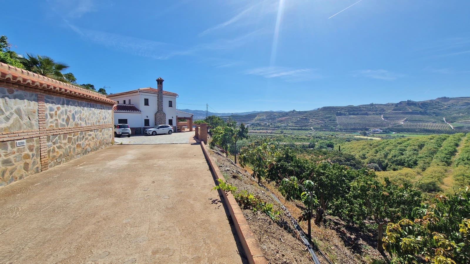 5 sovrum Finca/Hus på landet till salu i Velez-Malaga med pool garage - 695 000 € (Ref: 8372323)