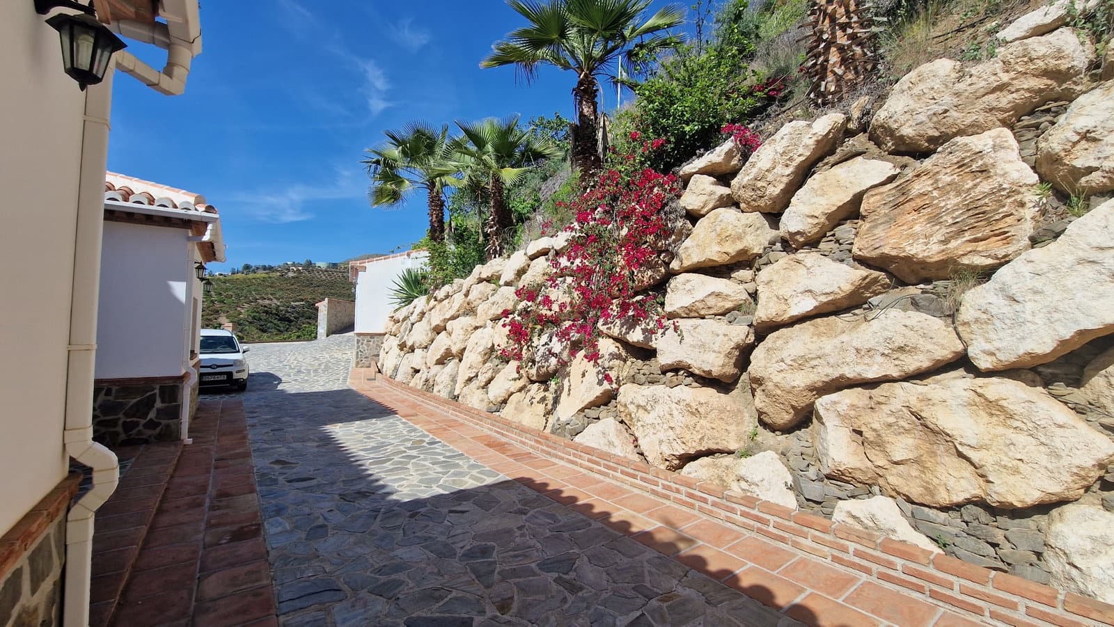 5 sovrum Finca/Hus på landet till salu i Velez-Malaga med pool garage - 695 000 € (Ref: 8372323)