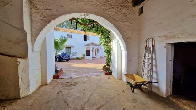 8 quarto Quinta/Casa Rural para venda em Humilladero - 750 000 € (Ref: 8481524)