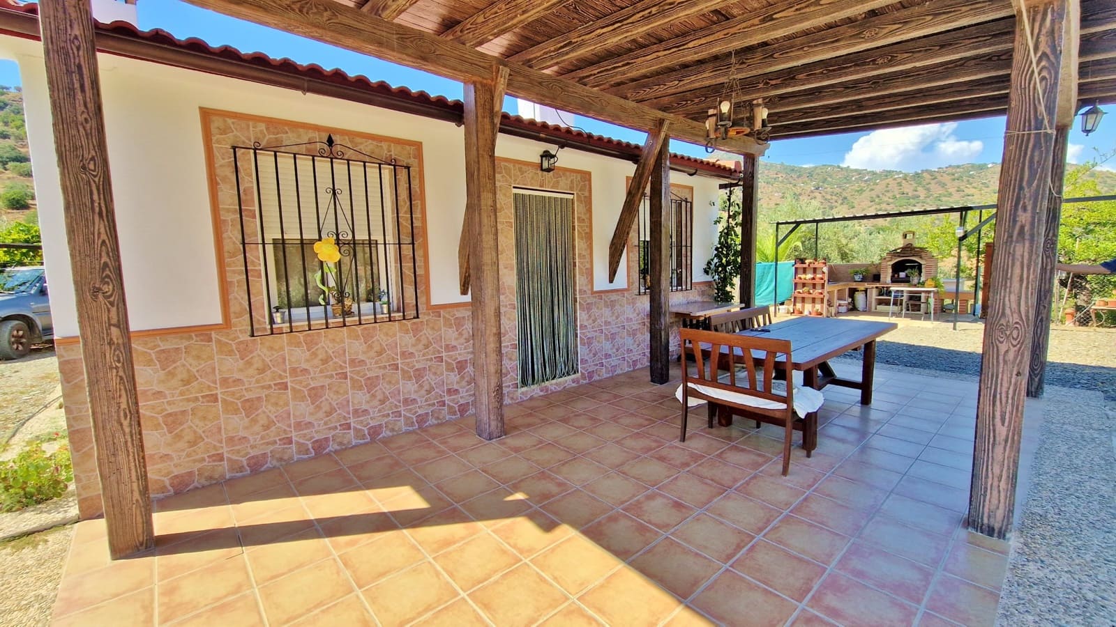 4 soveværelse Finca/Landehus til salg i Comares med swimmingpool garage - € 295.000 (Ref: 8515730)