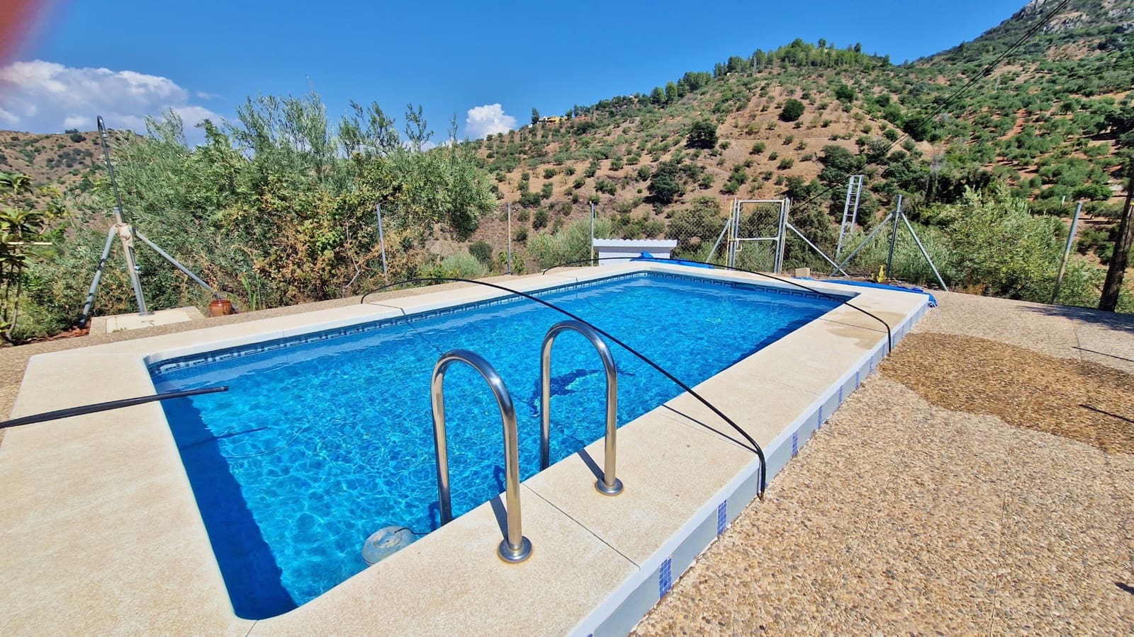 4 soveværelse Finca/Landehus til salg i Comares med swimmingpool garage - € 295.000 (Ref: 8515730)