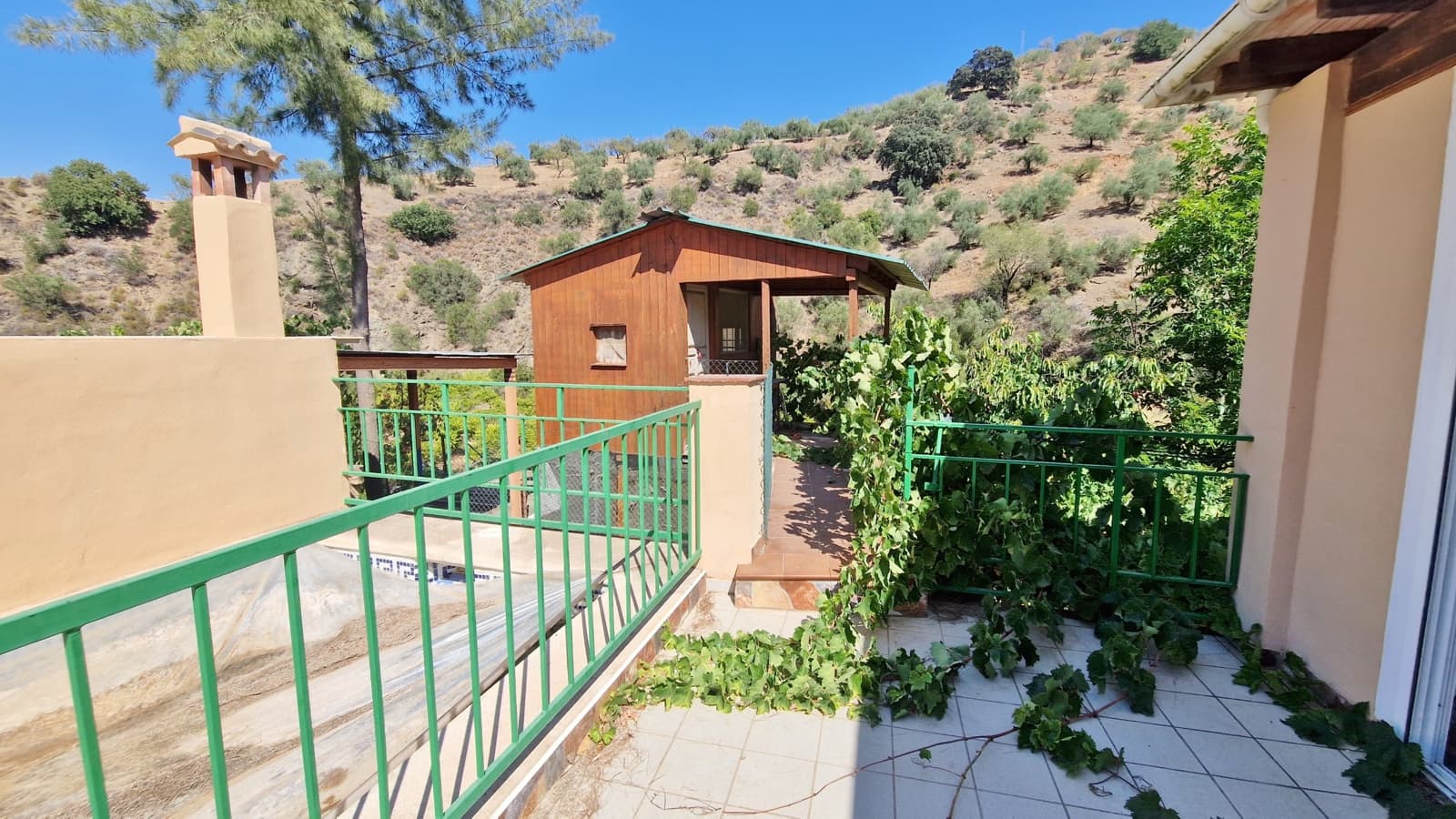 4 soveværelse Finca/Landehus til salg i Comares med swimmingpool garage - € 295.000 (Ref: 8515730)