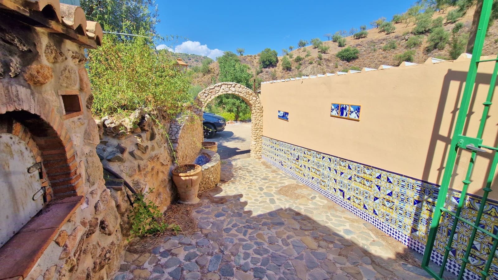 4 soveværelse Finca/Landehus til salg i Comares med swimmingpool garage - € 295.000 (Ref: 8515730)