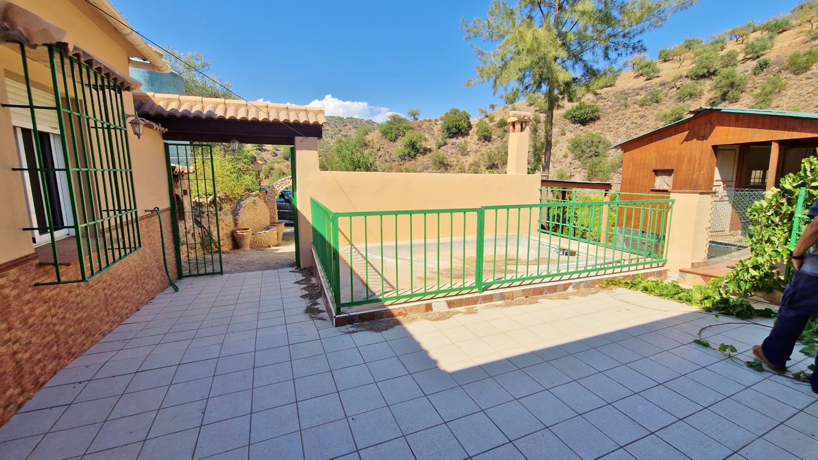 4 soveværelse Finca/Landehus til salg i Comares med swimmingpool garage - € 295.000 (Ref: 8515730)