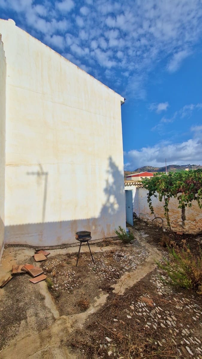 2 soveværelse Finca/Landehus til salg i Vinuela - € 210.000 (Ref: 8558880)