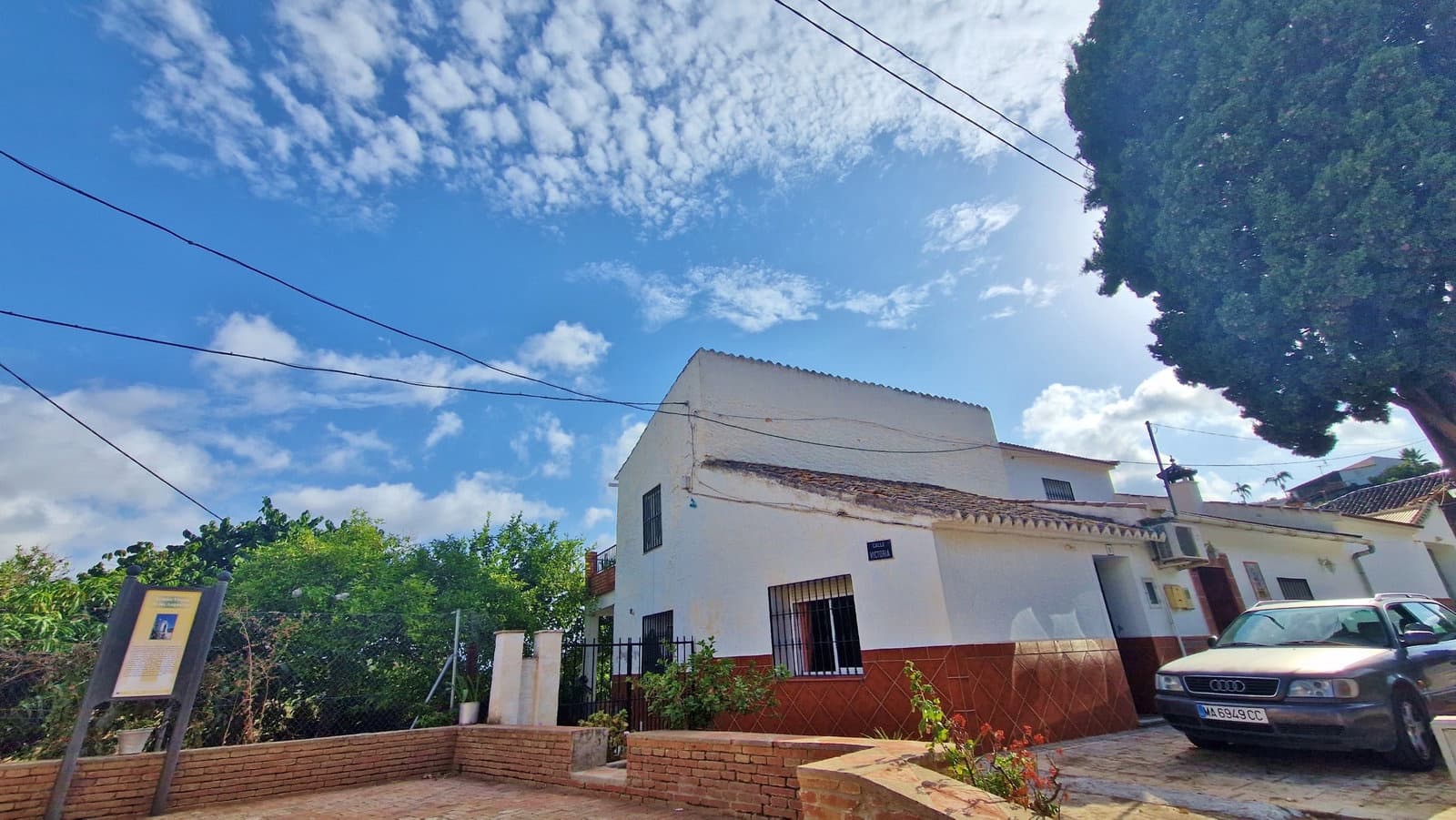 2 bedroom Finca/Country House for sale in Vinuela - € 210,000 (Ref: 8558880)