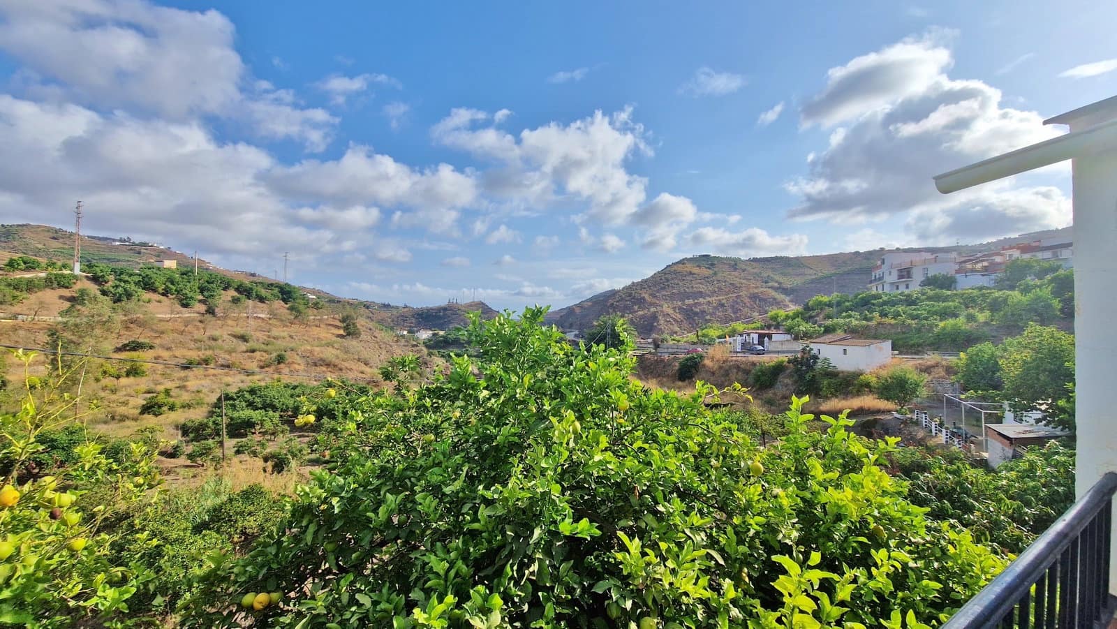 2 bedroom Finca/Country House for sale in Vinuela - € 210,000 (Ref: 8558880)
