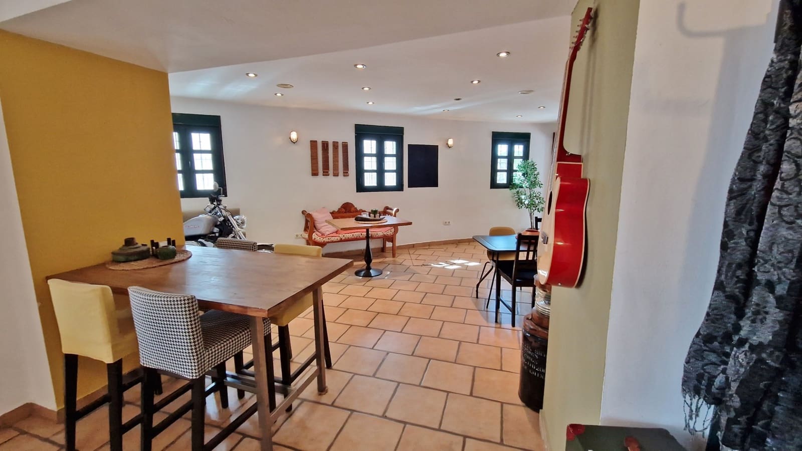 4 soveværelse Byhus til salg i Comares - € 550.000 (Ref: 8600623)