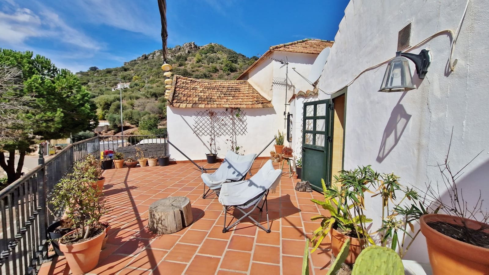 4 soveværelse Byhus til salg i Comares - € 550.000 (Ref: 8600623)