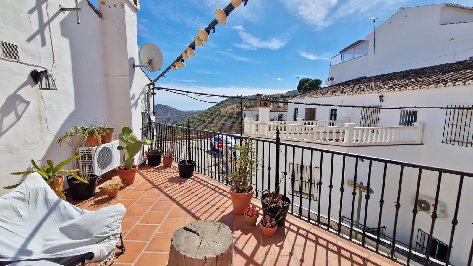 4 soveværelse Byhus til salg i Comares - € 550.000 (Ref: 8600623)