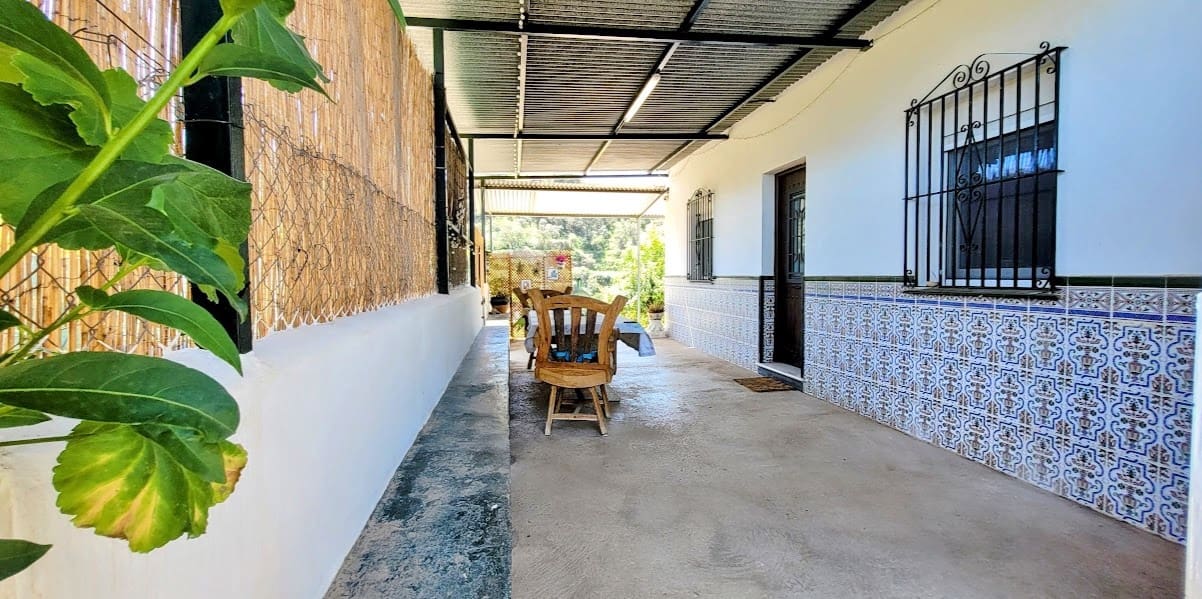 2 soveværelse Finca/Landehus til salg i Coin med garage - € 329.000 (Ref: 8669156)