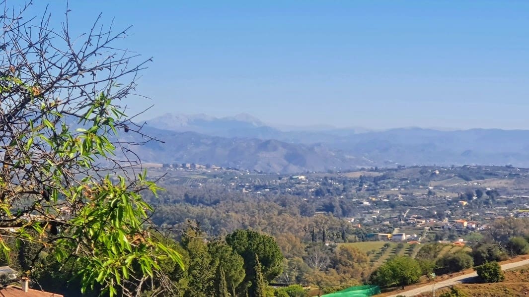 2 soveværelse Finca/Landehus til salg i Coin med garage - € 329.000 (Ref: 8669156)