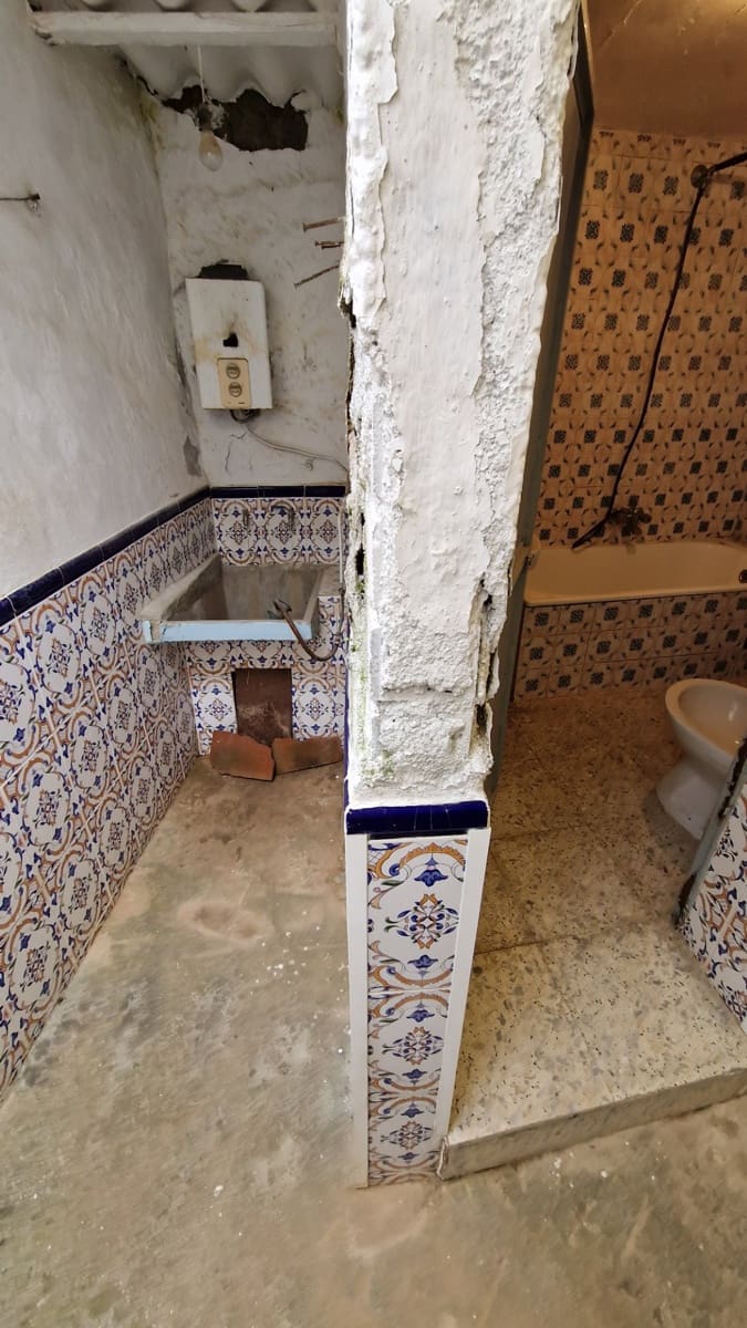 Casa de 3 habitaciones en Canillas de Aceituno en venta - 76.000 € (Ref: 8675247)