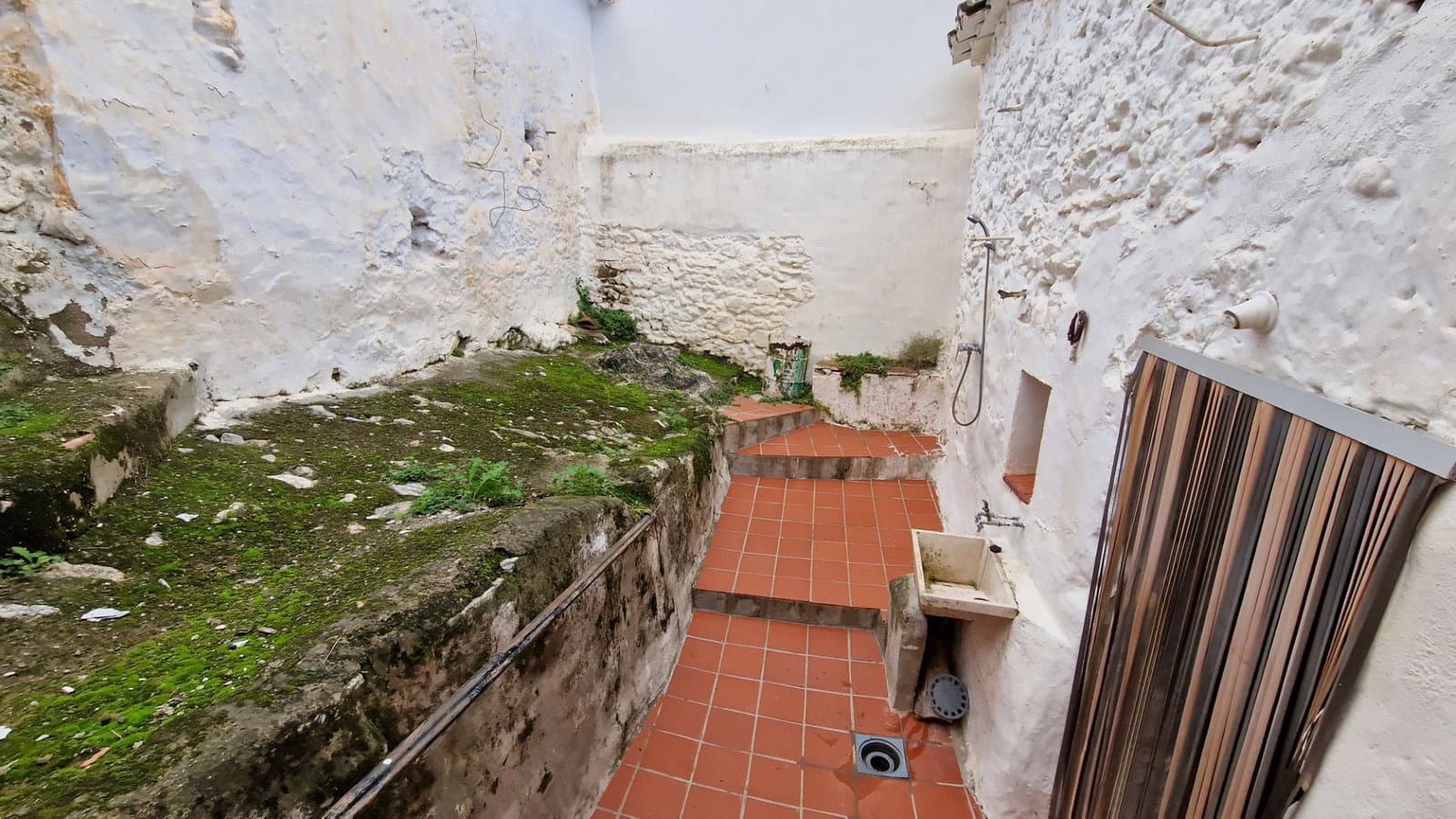 Casa de 3 habitaciones en Canillas de Aceituno en venta - 86.000 € (Ref: 8675248)