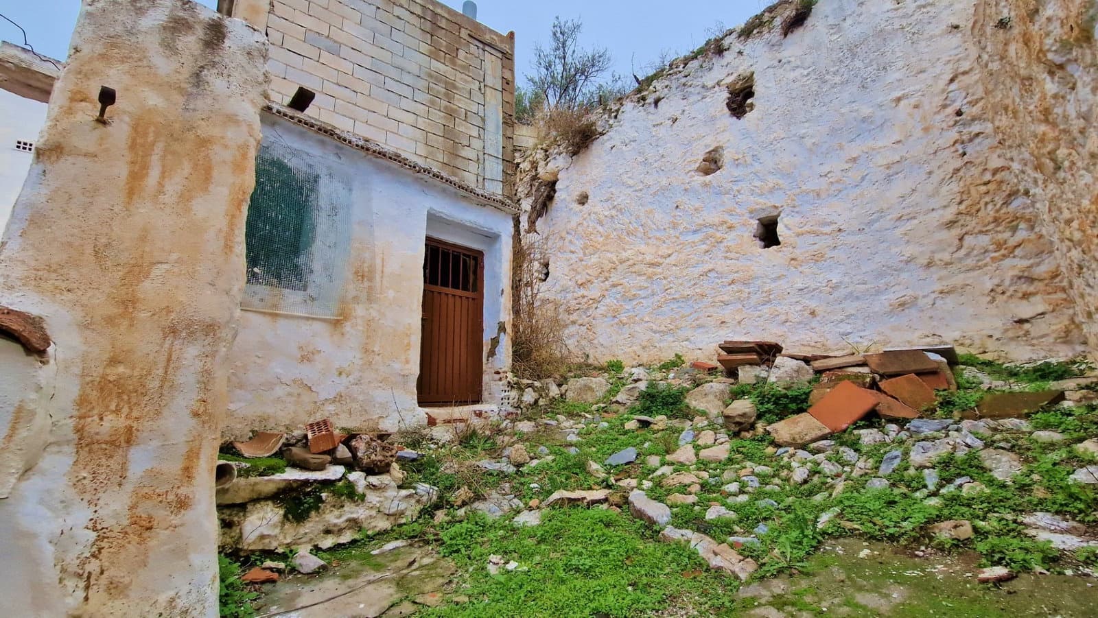 Casa de 3 habitaciones en Canillas de Aceituno en venta - 86.000 € (Ref: 8675248)