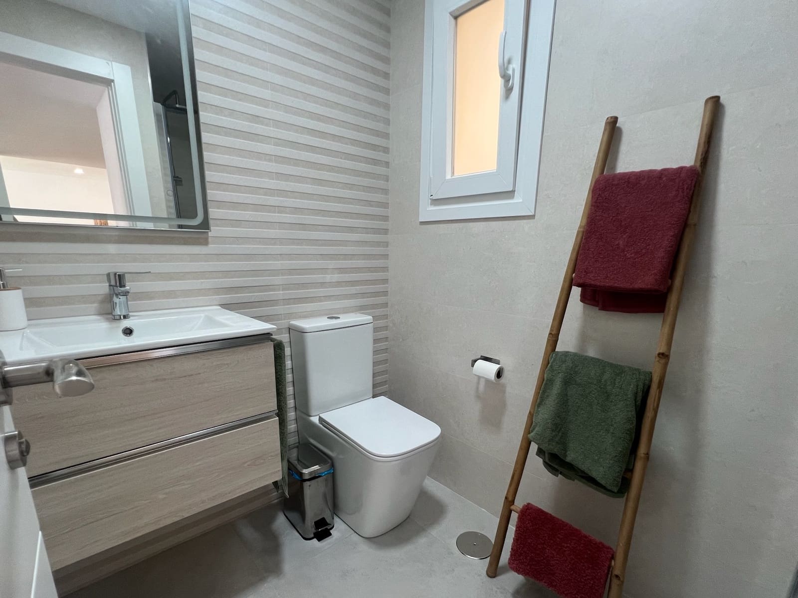 2 quarto Apartamento para arrendar em Torre del Mar - 1 090 € (Ref: 8683779)