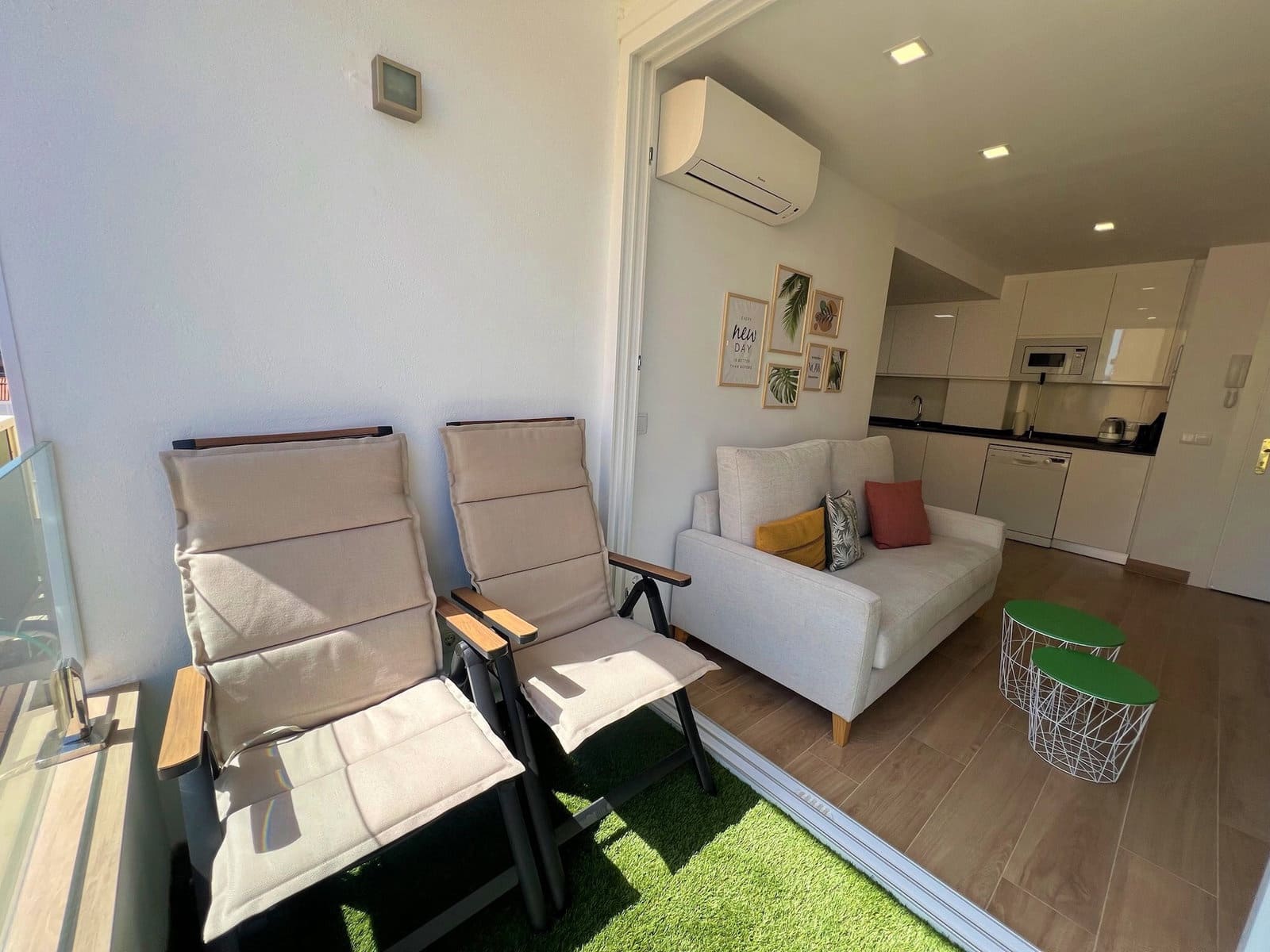 2 bedroom Apartment for rent in Torre del Mar - € 1,090 (Ref: 8683779)