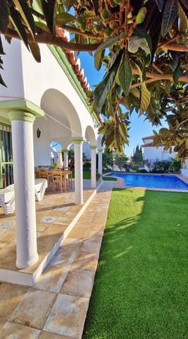 3 slaapkamer Villa te koop in Mezquitilla, Vélez-Málaga met zwembad - € 469.000 (Ref: 8826161)