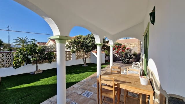 3 slaapkamer Villa te koop in Mezquitilla, Vélez-Málaga met zwembad - € 469.000 (Ref: 8826161)