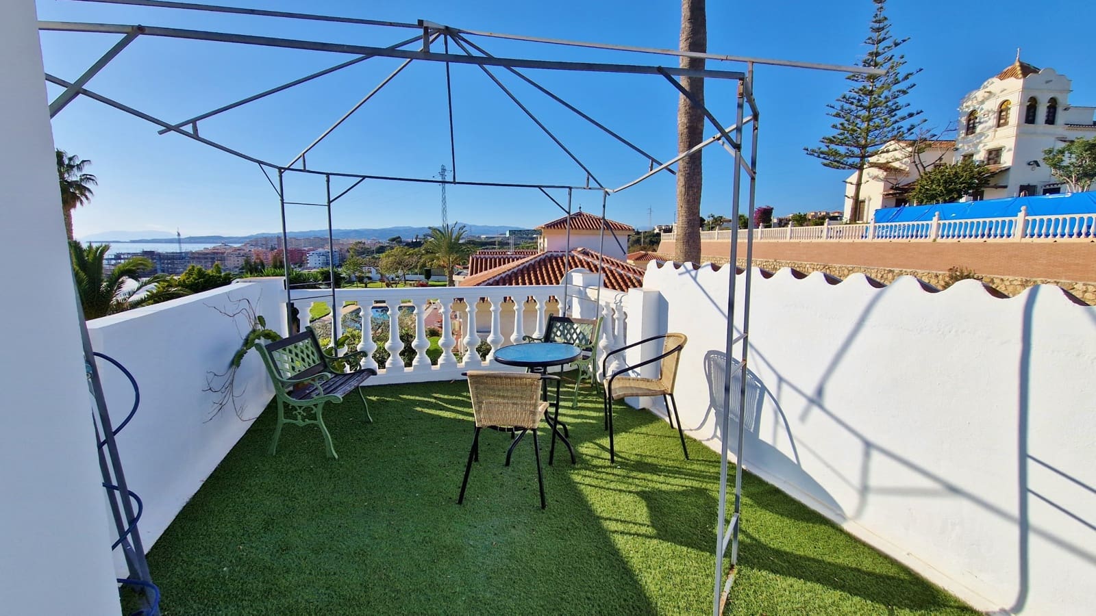 3 chambre Villa/Maison à vendre à Mezquitilla avec piscine - 469 000 € (Ref: 8826161)