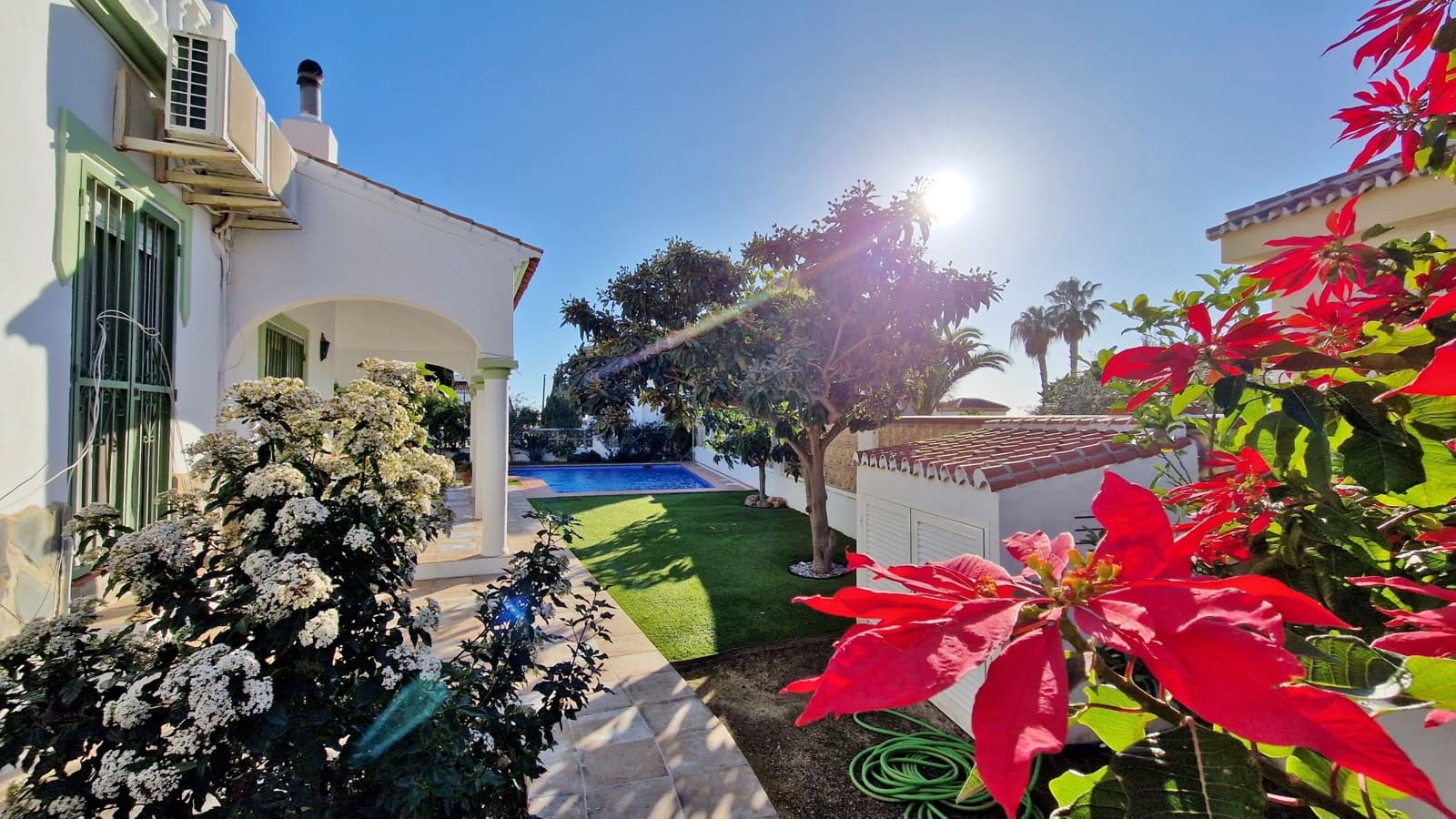 3 chambre Villa/Maison à vendre à Mezquitilla avec piscine - 469 000 € (Ref: 8826161)