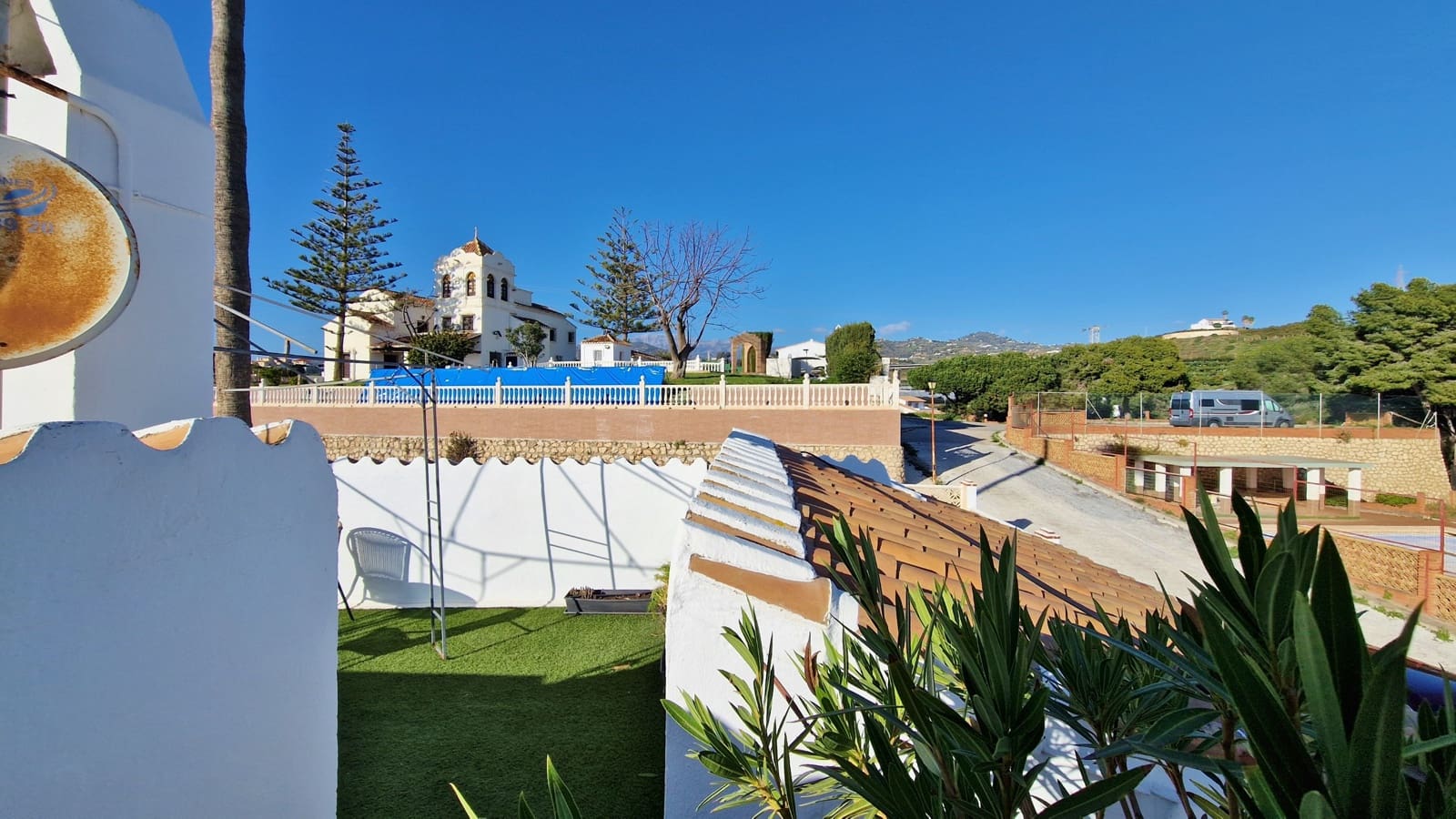 3 chambre Villa/Maison à vendre à Mezquitilla avec piscine - 469 000 € (Ref: 8826161)