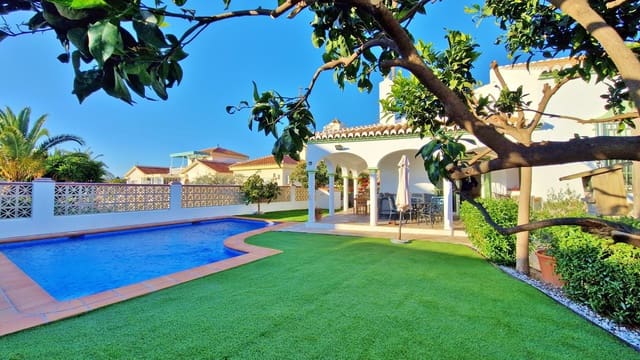 3 slaapkamer Villa te koop in Mezquitilla, Vélez-Málaga met zwembad - € 469.000 (Ref: 8826161)