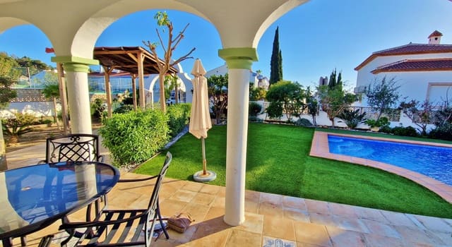 3 slaapkamer Villa te koop in Mezquitilla, Vélez-Málaga met zwembad - € 469.000 (Ref: 8826161)