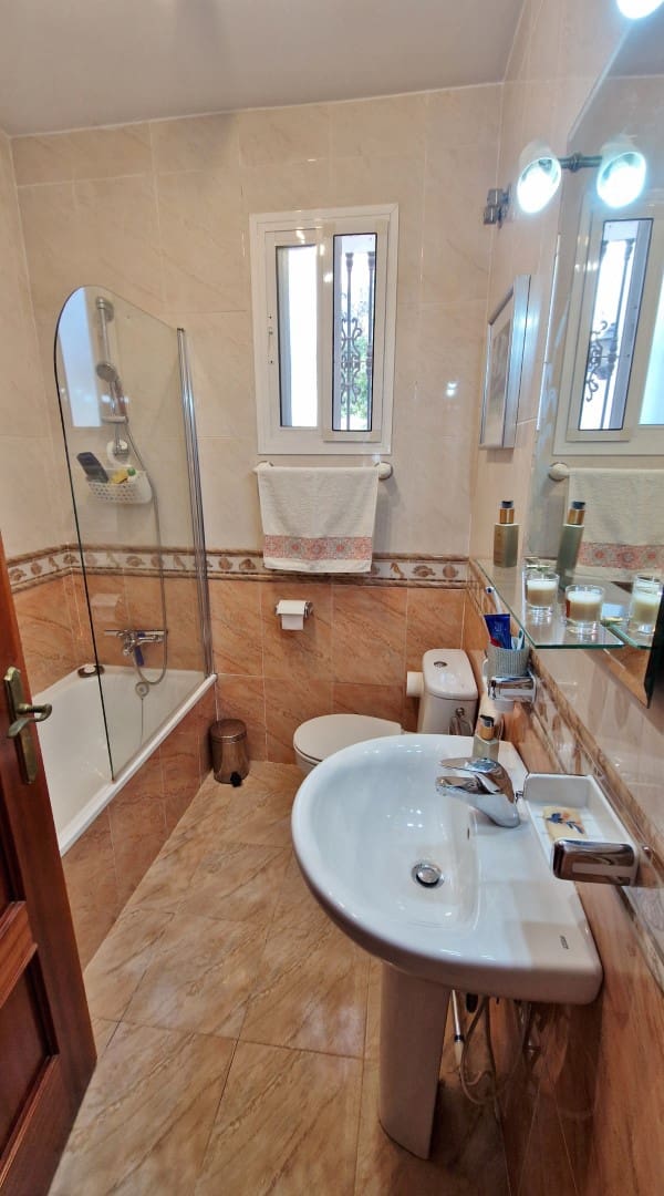 3 soveværelse Finca/Landehus til salg i Alcaucin med swimmingpool garage - € 374.950 (Ref: 8828212)