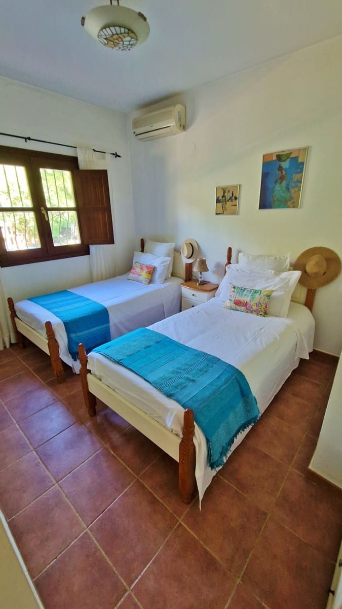 3 soveværelse Finca/Landehus til salg i Benamargosa - € 350.000 (Ref: 8828213)