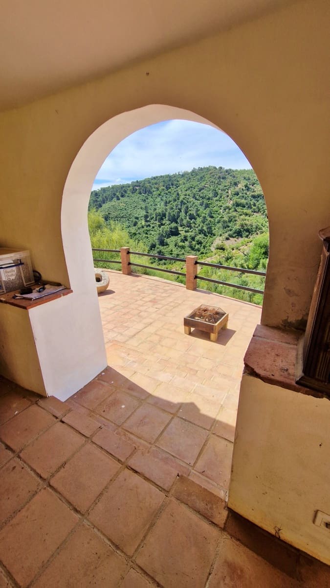 3 soveværelse Finca/Landehus til salg i Malaga by - € 375.000 (Ref: 9000400)