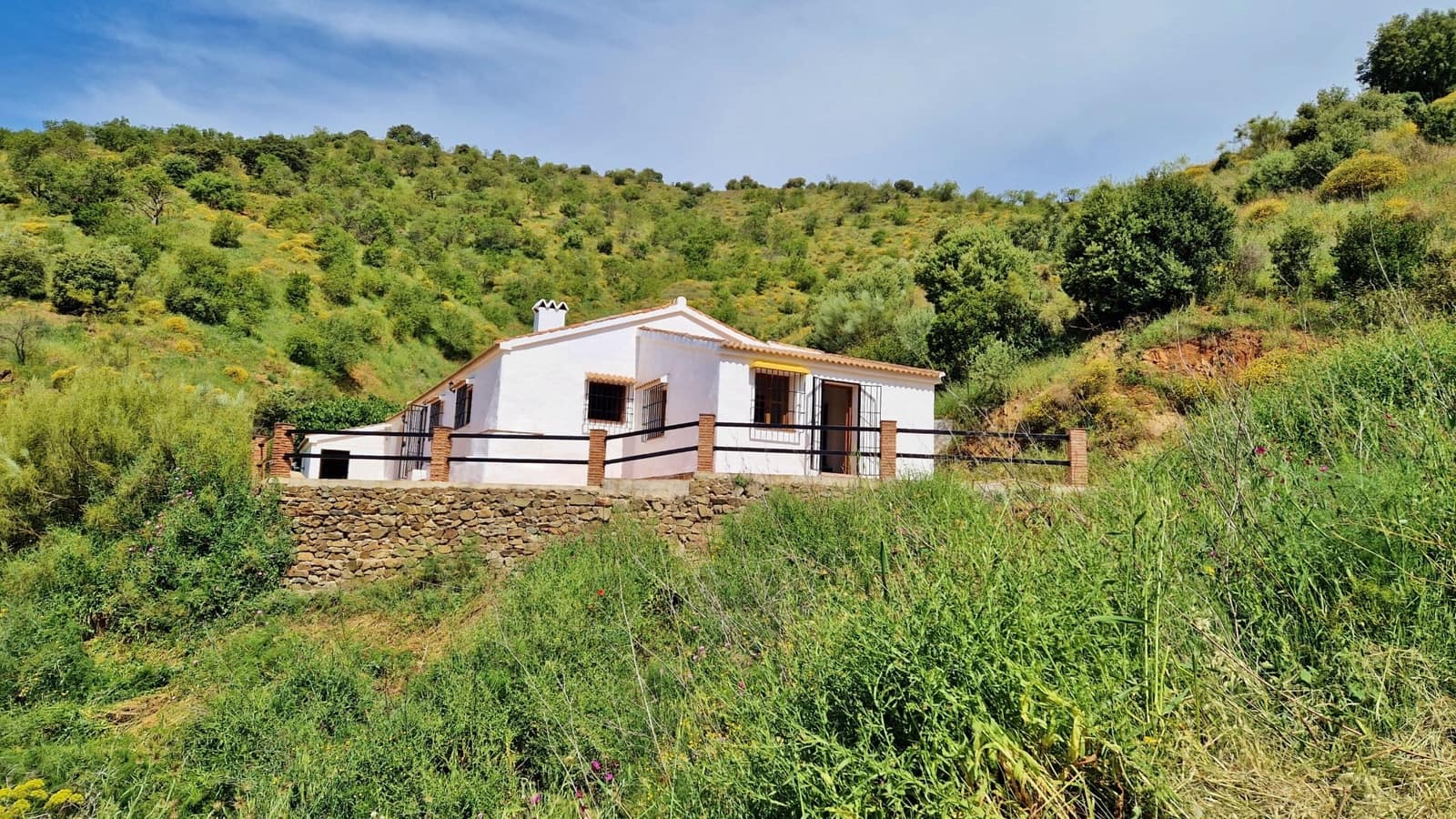 3 soveværelse Finca/Landehus til salg i Malaga by - € 375.000 (Ref: 9000400)