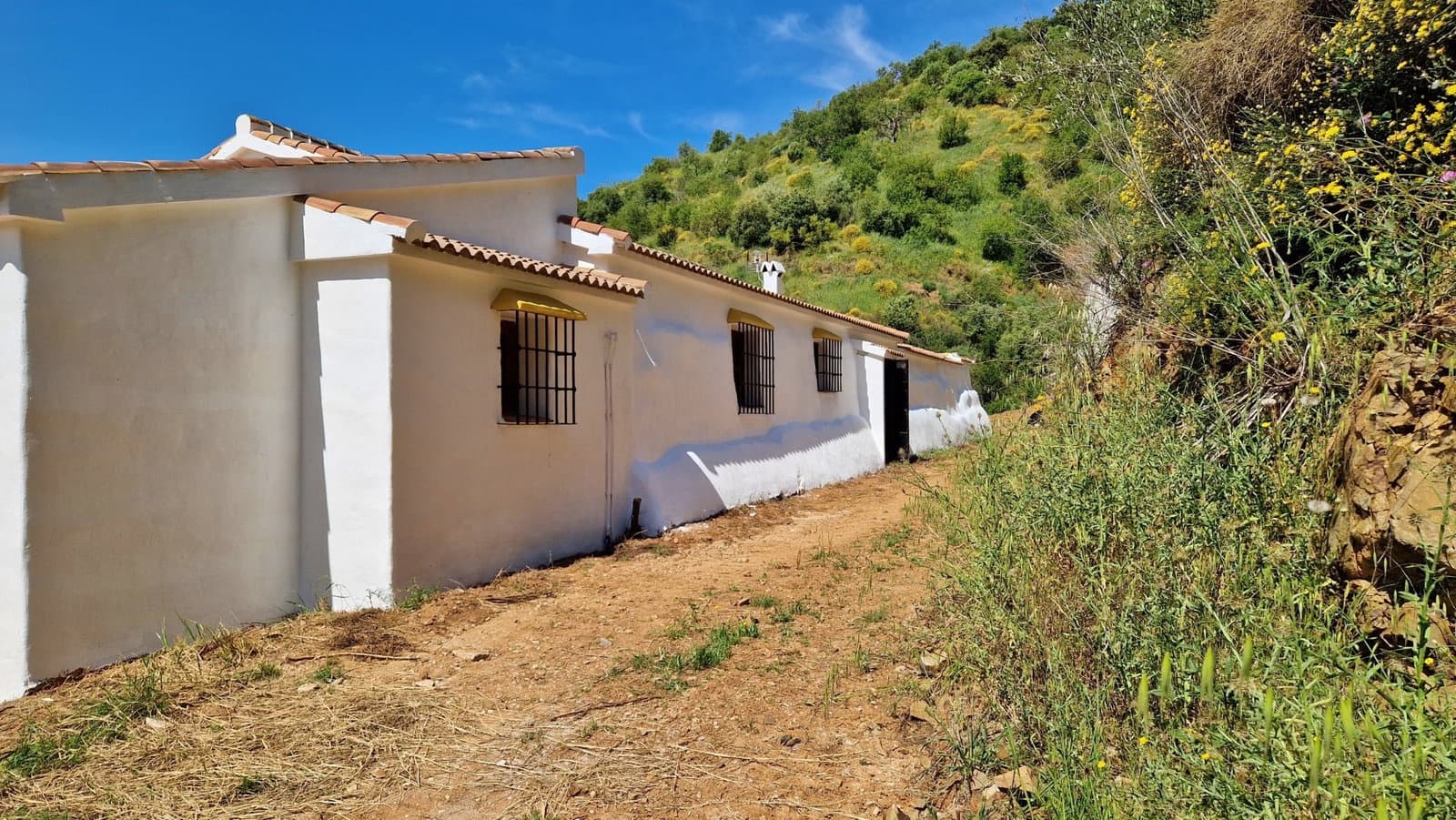 3 soverom Finca/Herregård til salgs i Malaga by - € 375 000 (Ref: 9000400)